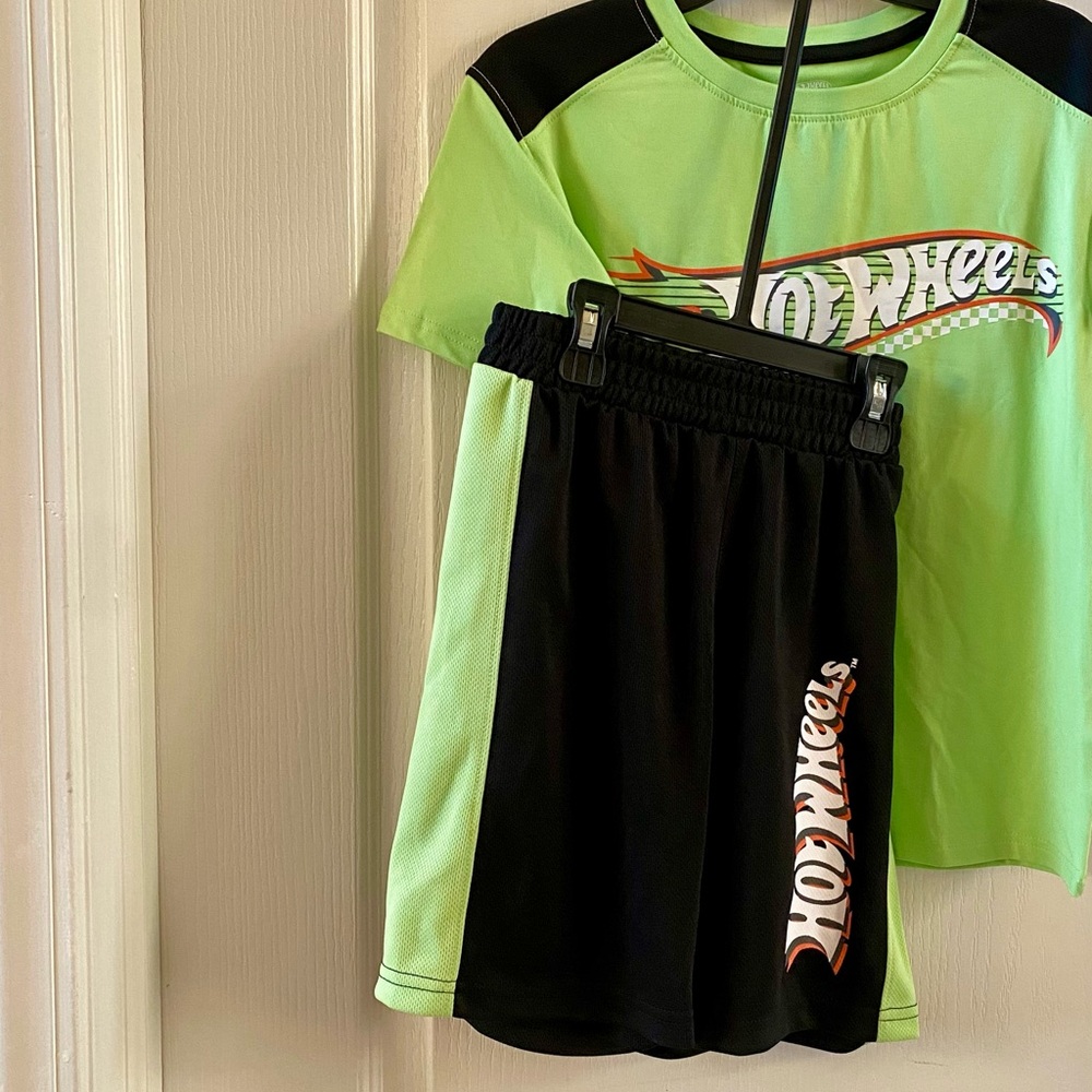 Hot Wheels Kids Outfit 2pc matching set shorts T-shirt